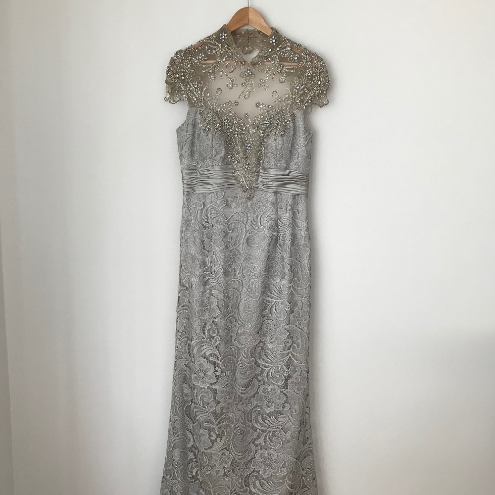 Mac Duggal satin&lace embellished couture gown